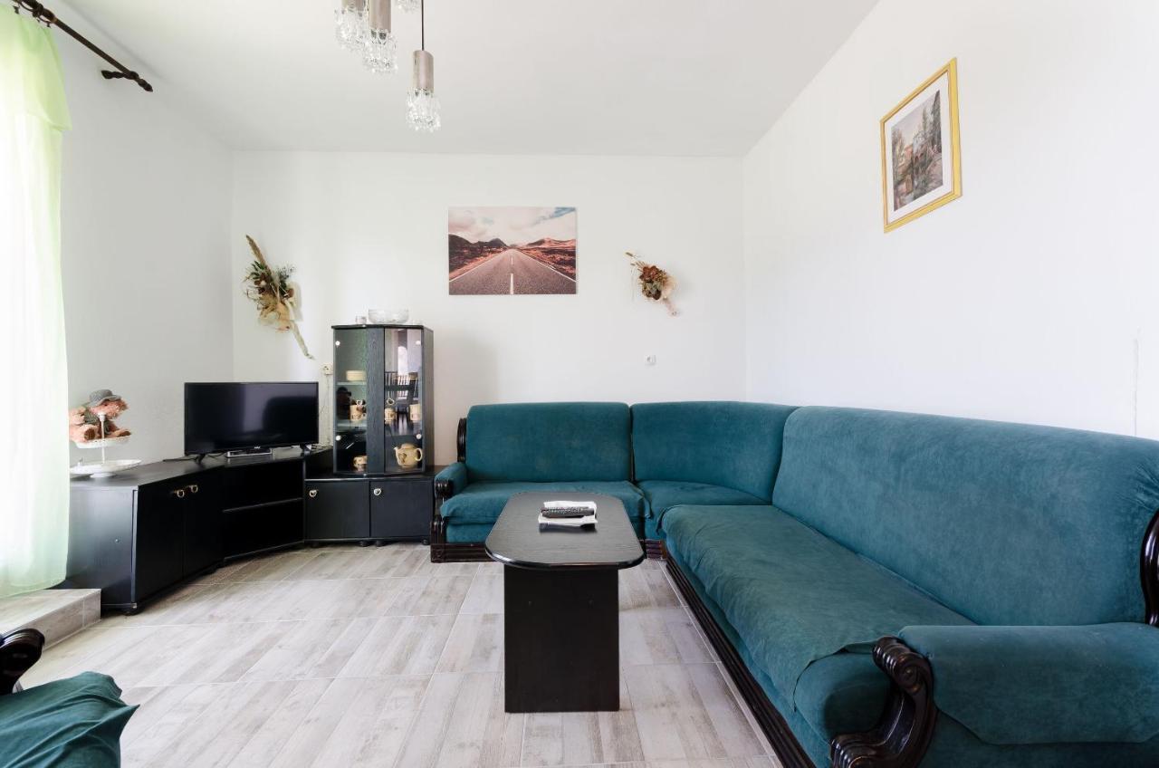 Apartments Danica Лопар Экстерьер фото