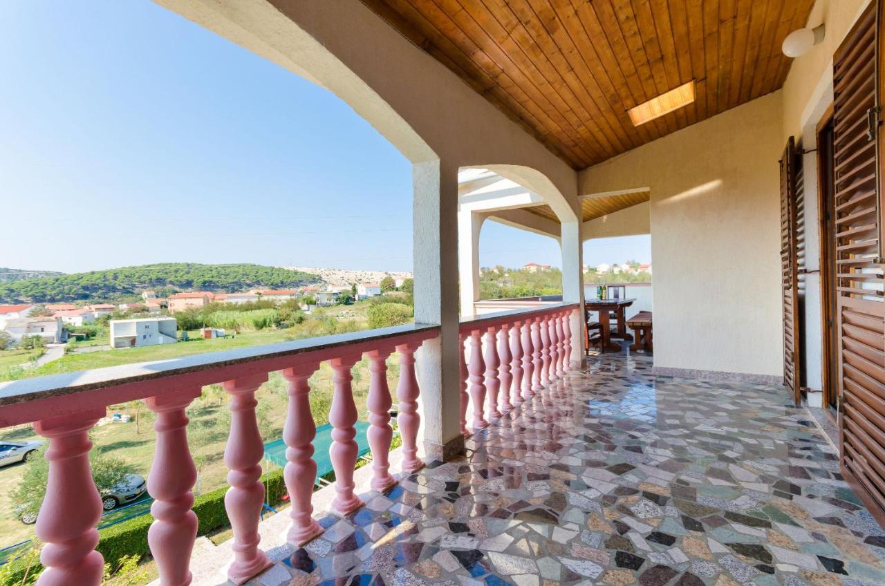 Apartments Danica Лопар Экстерьер фото