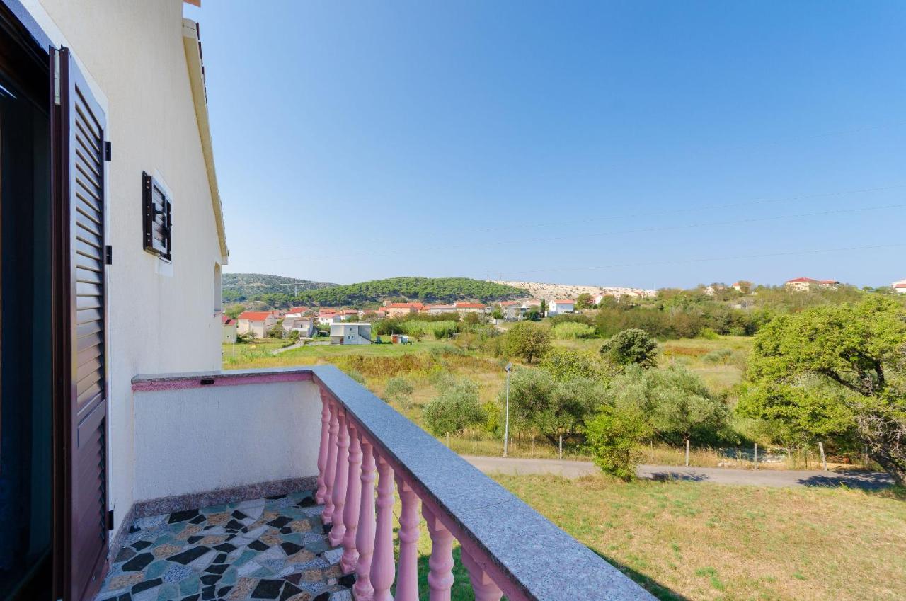 Apartments Danica Лопар Экстерьер фото