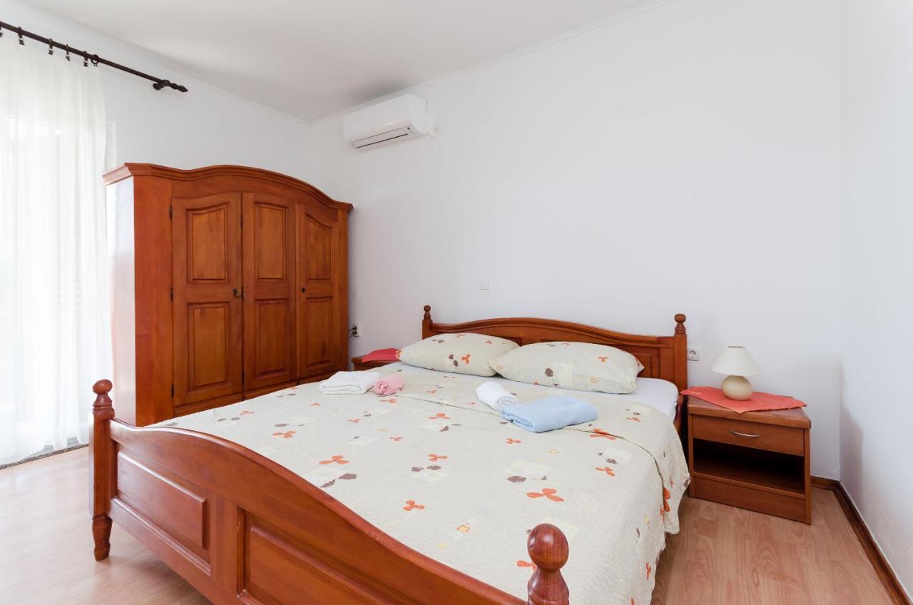 Apartments Danica Лопар Экстерьер фото