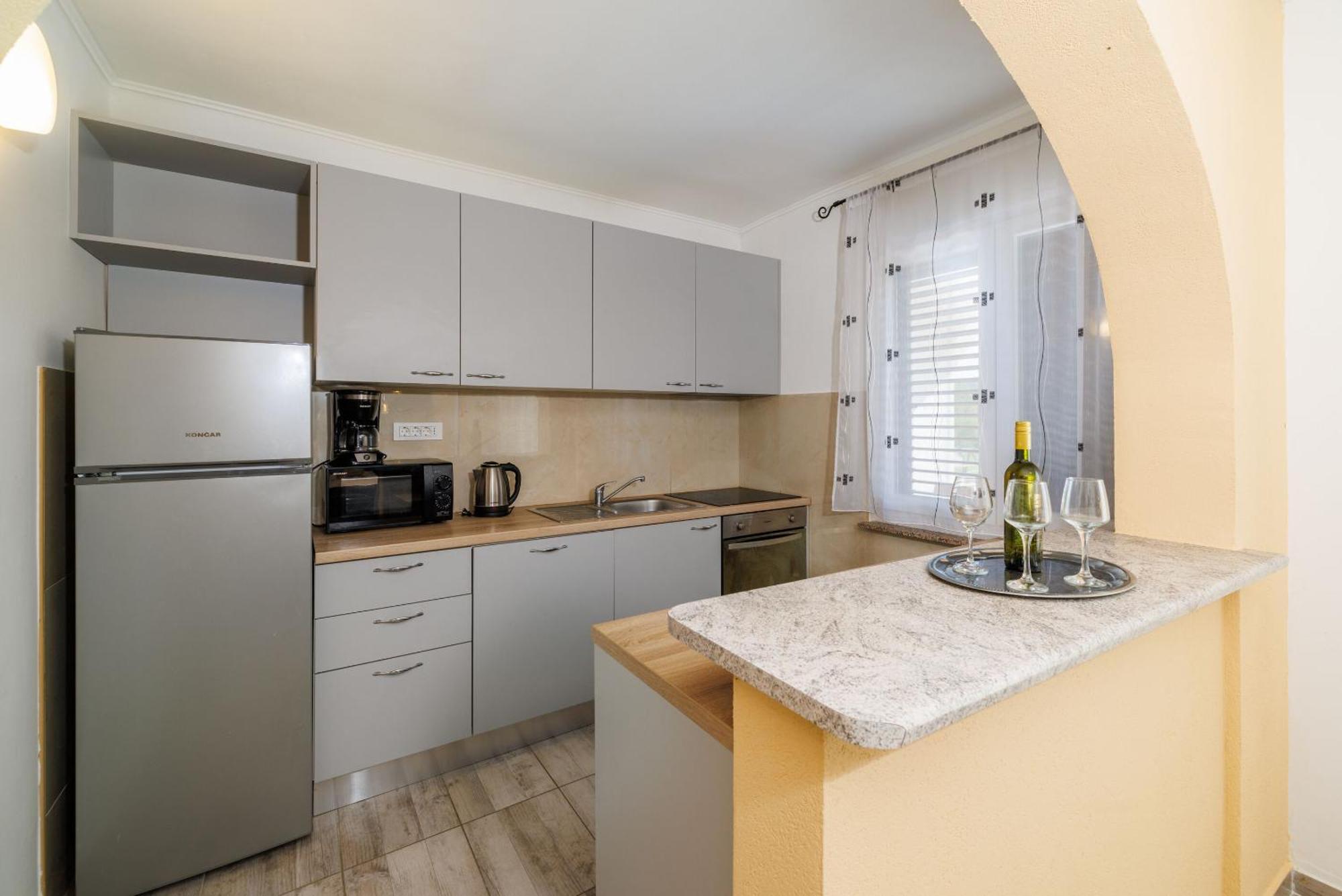Apartments Danica Лопар Экстерьер фото
