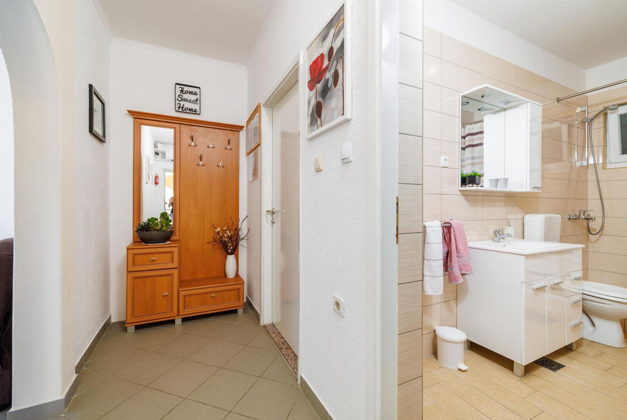 Apartments Danica Лопар Экстерьер фото