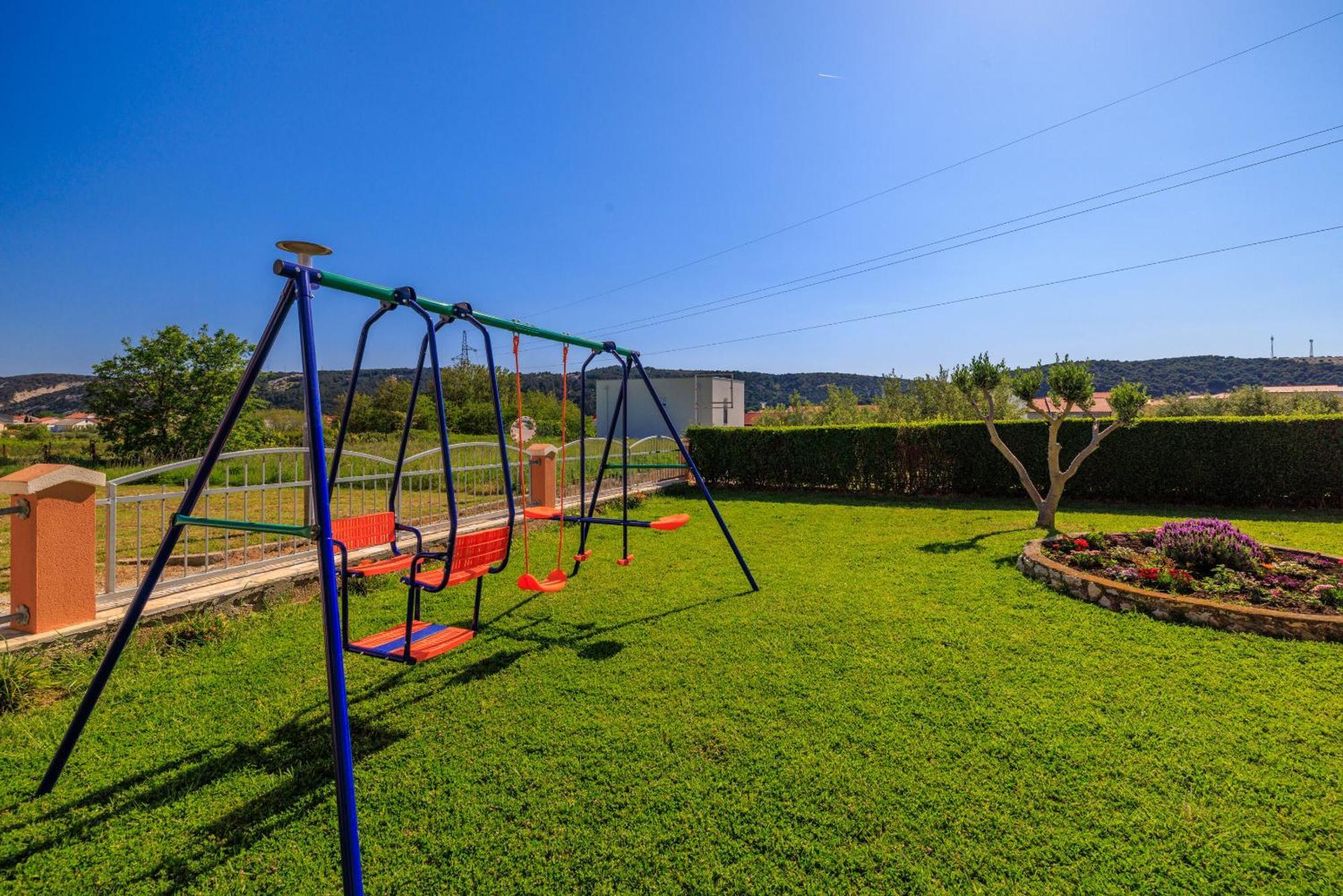 Apartments Danica Лопар Экстерьер фото